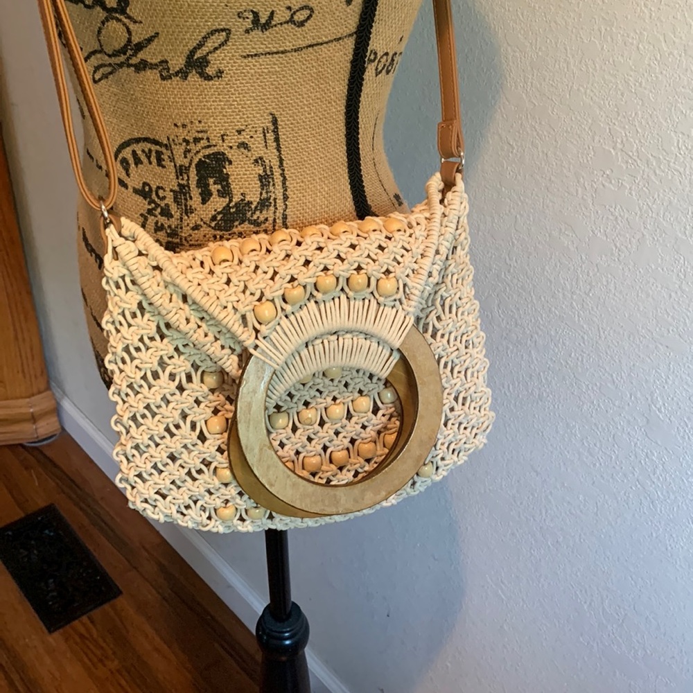 Macramé beaded handbag